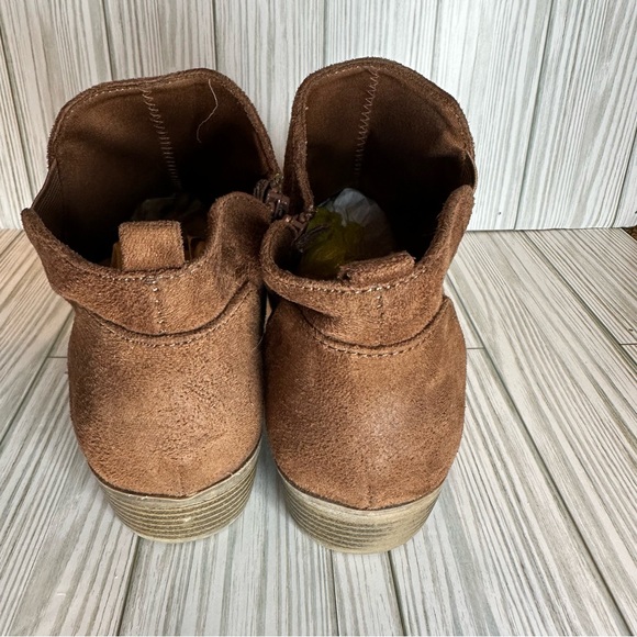 Arizona women’s brown faux suede ankle boots 9 1/2 med - Picture 6 of 8